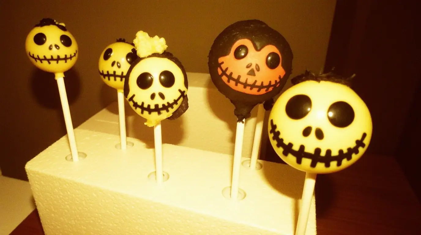 Jack Skellington Oreo Pops