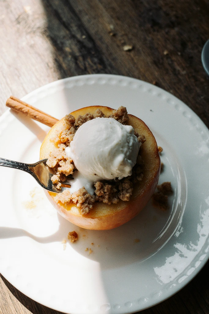 baked apples stuffed with oat crumble