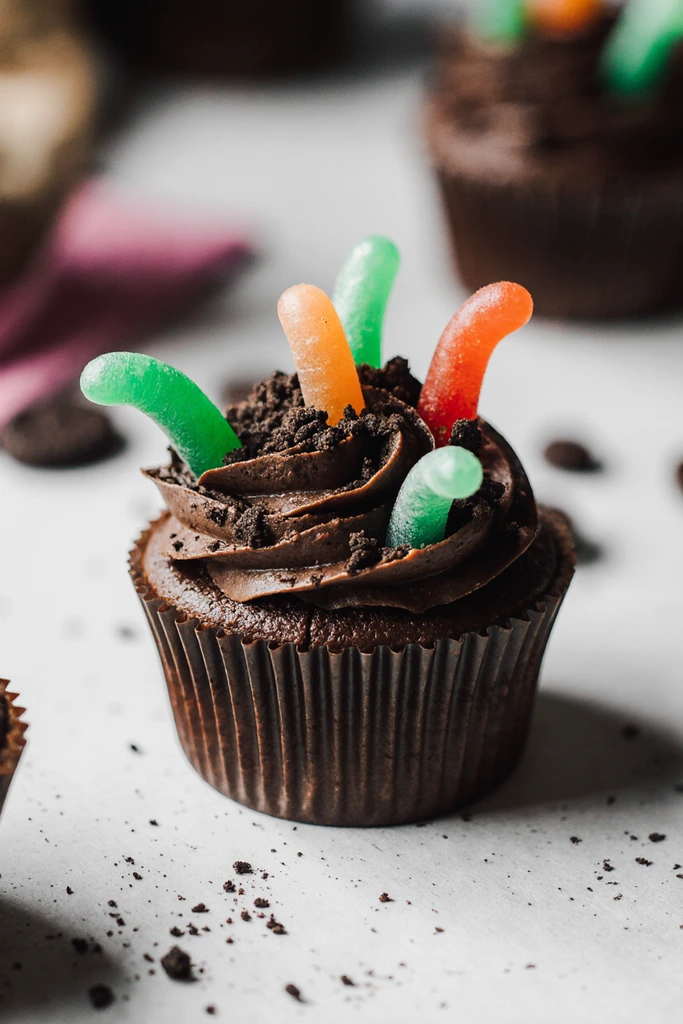 dirt cupcakes with gummy worms