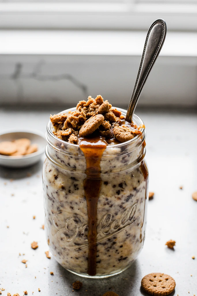 easy biscoff overnight oats